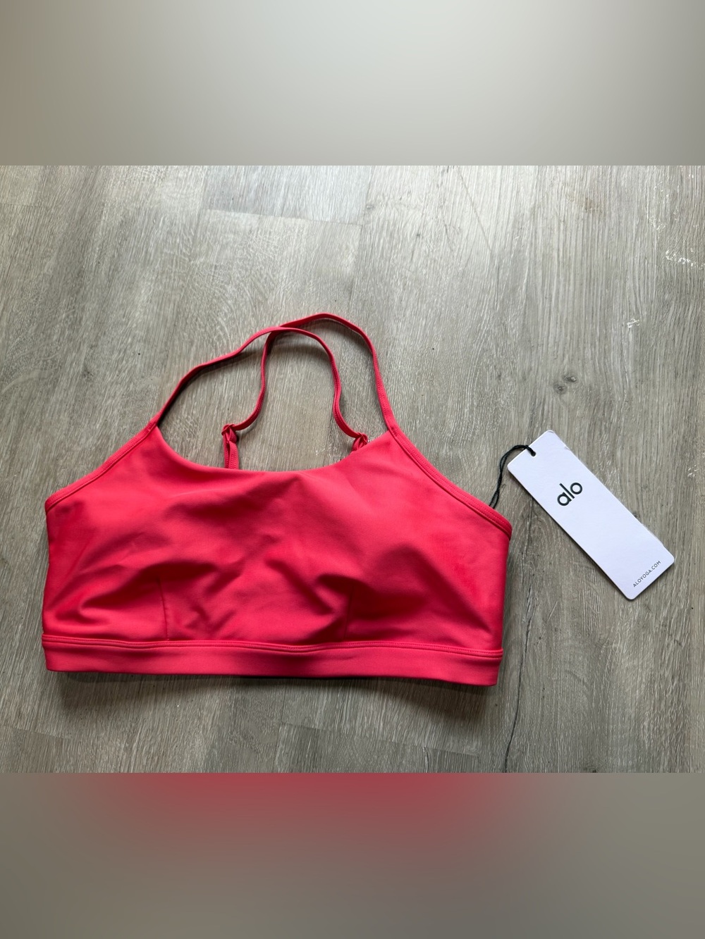Alo Airlift Intrigue Sports Bra Candy Red Large